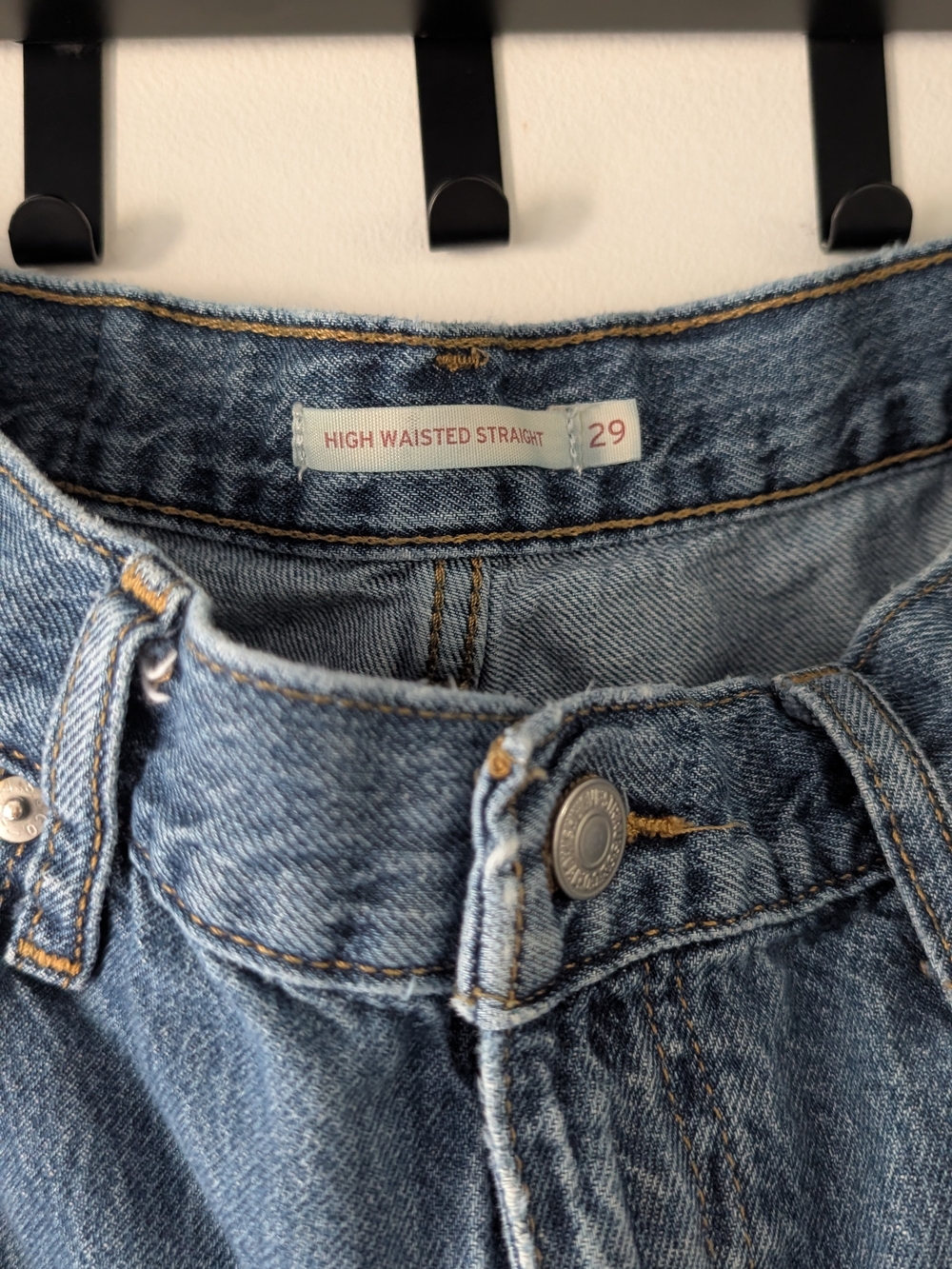 Levi's Ribcage Straight Cut - Picture 2 of 5